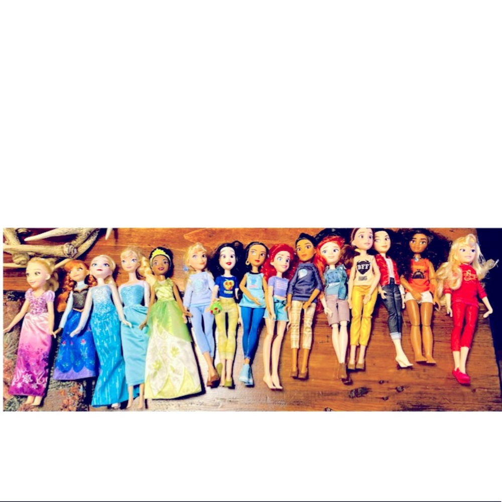 Lot of Disney Princess Dolls!
